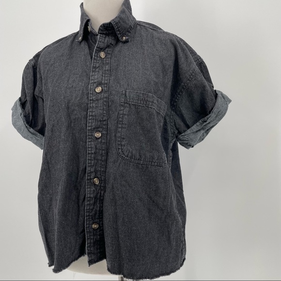 Sierra Pacific Woman’s Black Denim Short Sleeve Buffon Up - Picture 2 of 5
